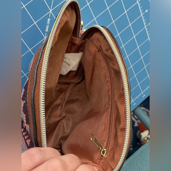 BOGO Clutch Wristlet - Picture 5 of 5